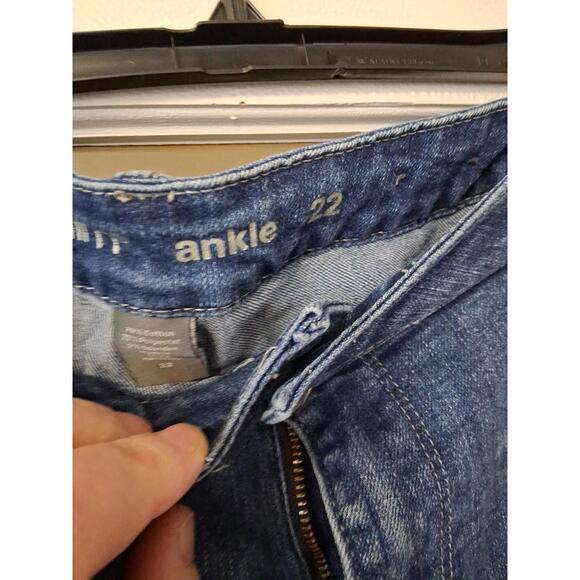 The Avenue Size 22 Jeans Distressed And Bedazzled - Picture 7 of 7